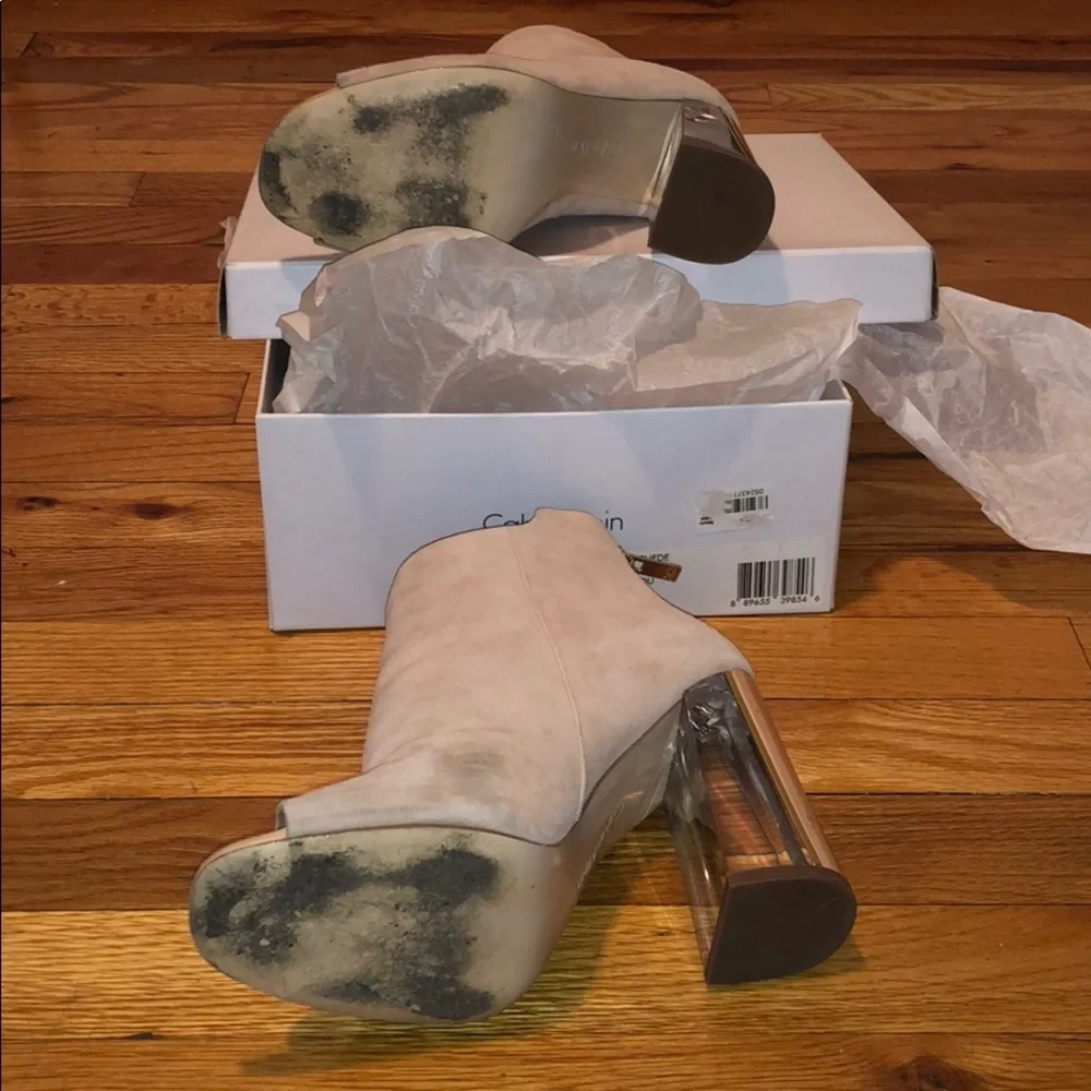 CALVIN KLEIN “LULAH” KID SUEDE